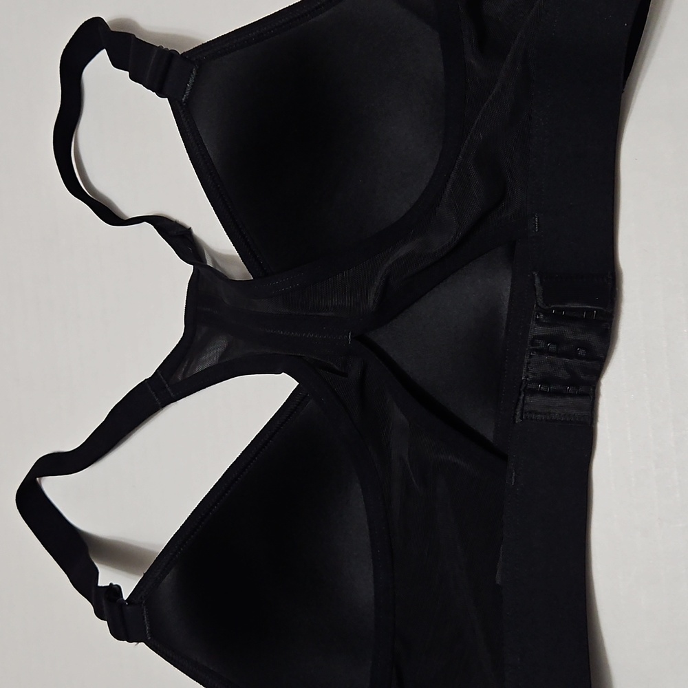 All In Motion Camo Print Sports Bra Size S - Picture 4 of 7